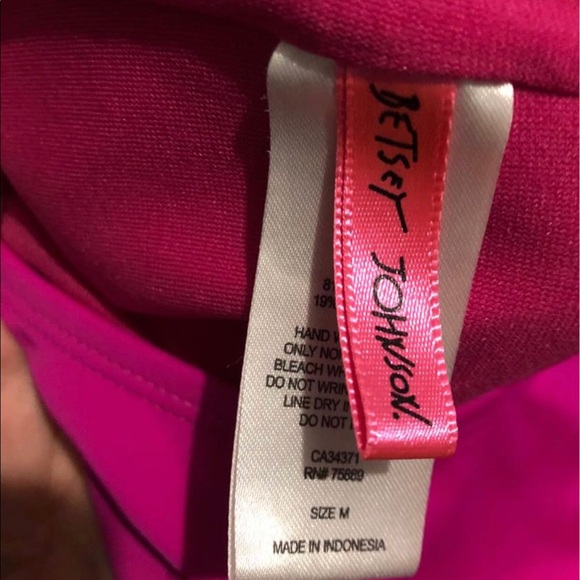 Swimsuit - Picture 5 of 5